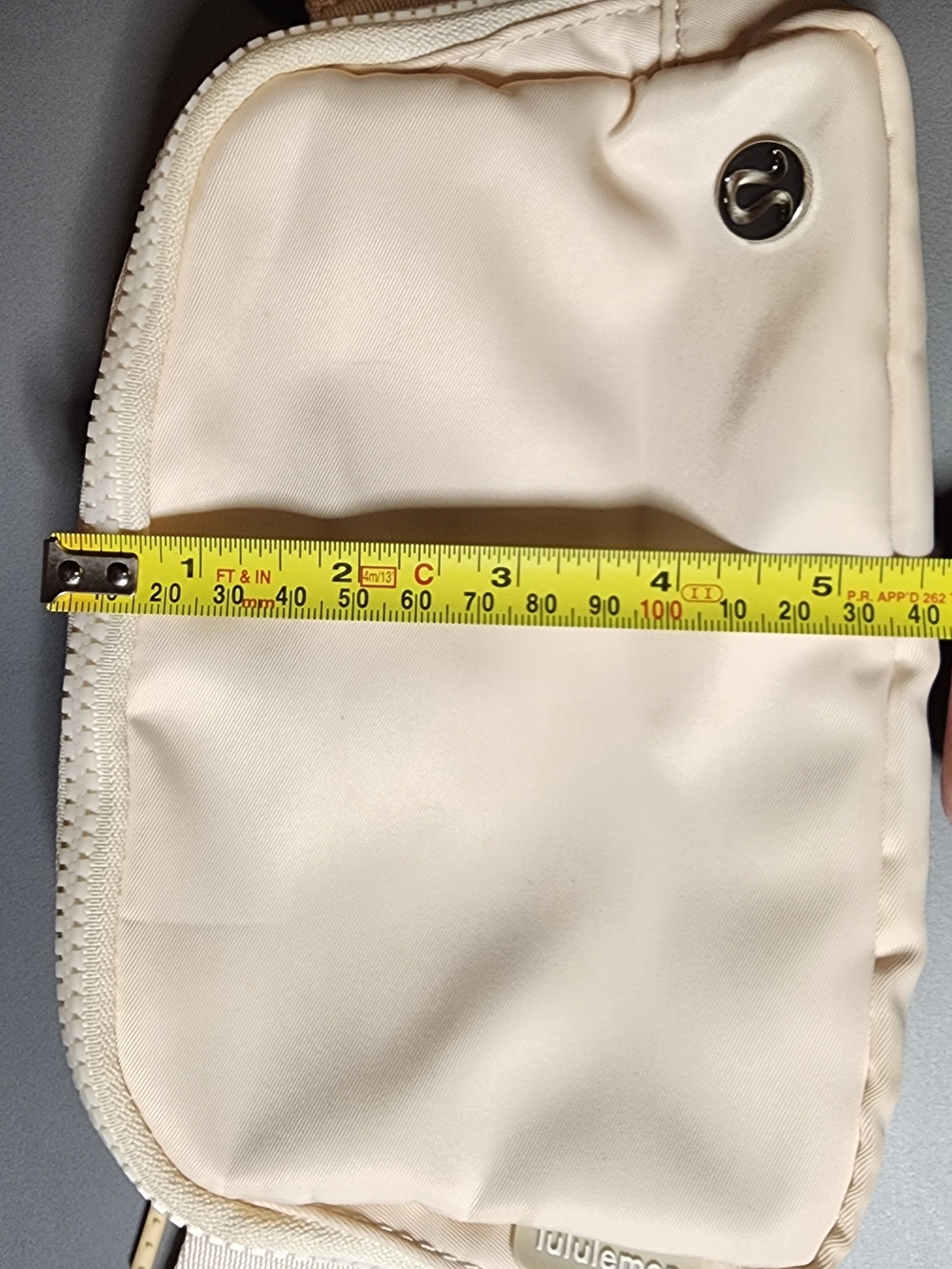 lululemon athletica Cream Travel Pouch - Picture 3 of 12